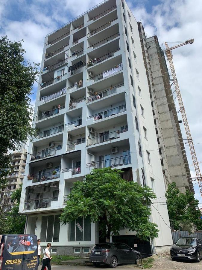Big, Comfortable Apartment In Batumi Near The Sea Exterior foto