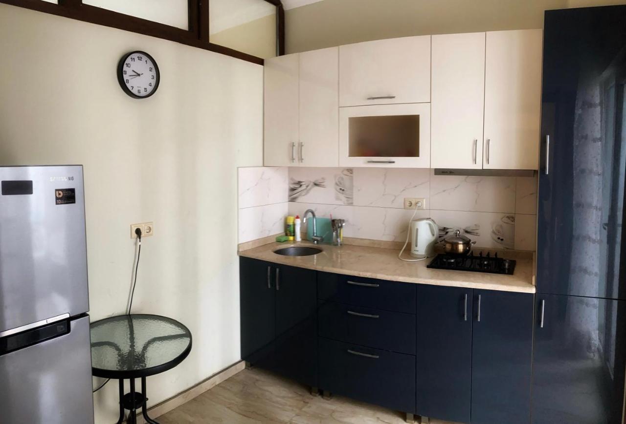 Big, Comfortable Apartment In Batumi Near The Sea Exterior foto